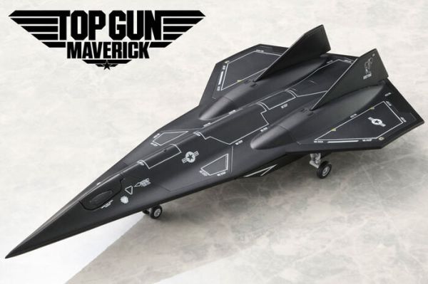 限量單批引進 Bell Fine 1/100 捍衛戰士：獨行俠 暗星 Top Gun : Maverick Darkstar