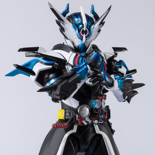 S.H.Figuarts KAMEN RIDER CROSS-ZEVOL